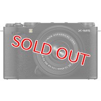 【すぐ発送】FUJIFILM 富士フイルム ミラーレス一眼カメラ X-M5 レンズキット(XF15-45) ブラック