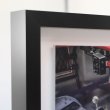 フロートマウントスタイルは、作品を貼り付けるトップボードが浮いたように見える作りになっています。