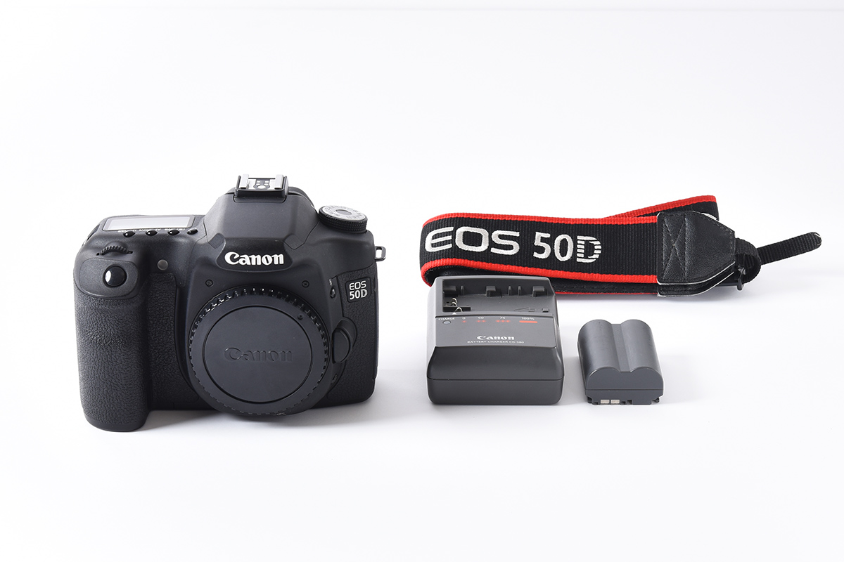 ジャンク品　Canon EOS 50D・ボディ　レンズ以外の付属品あり