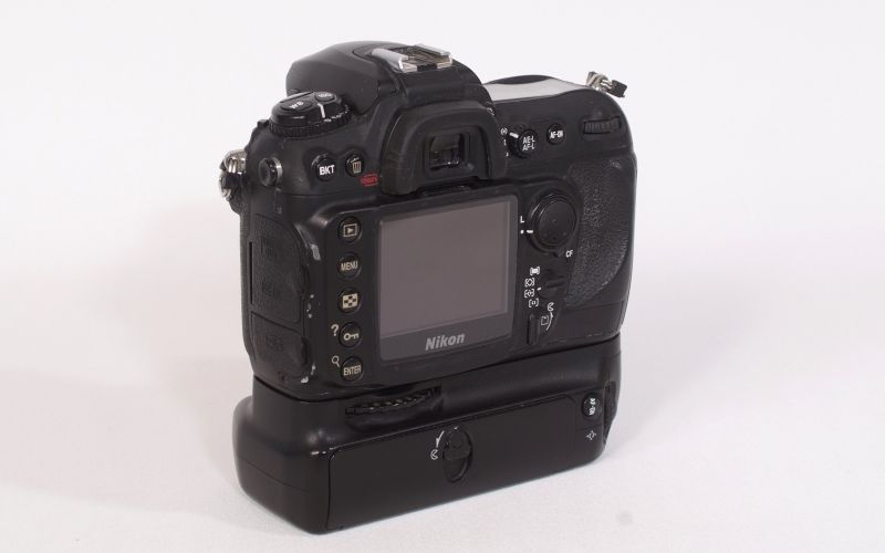 Nikon D200+バッテリーグリップ接眼目当てDK-3ダメージ有り