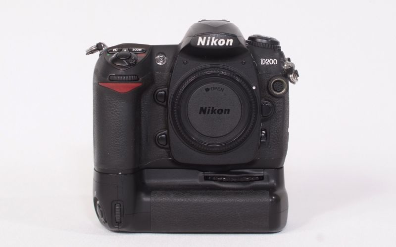 Nikon ニコン D200 本体　バッテリー付き