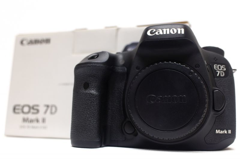 ジャンク品  Canon EOS 7D Mark II